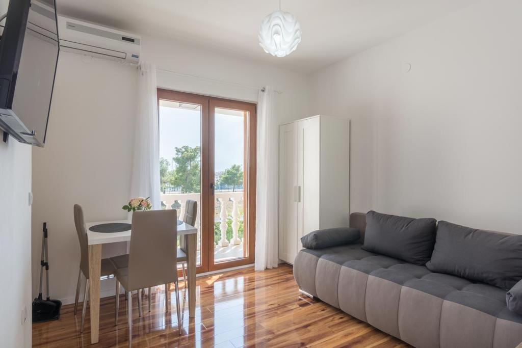 Apartments Emanuela Sukošan Exteriér fotografie